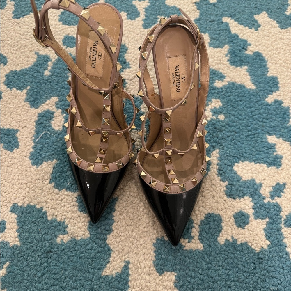 Valentino Black and Tan Rock Stud Shoes size 38